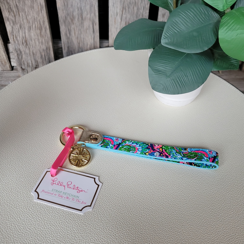Lilly Pulitzer Vibrant Floral Key Chain Strap- Take Me To The Sea